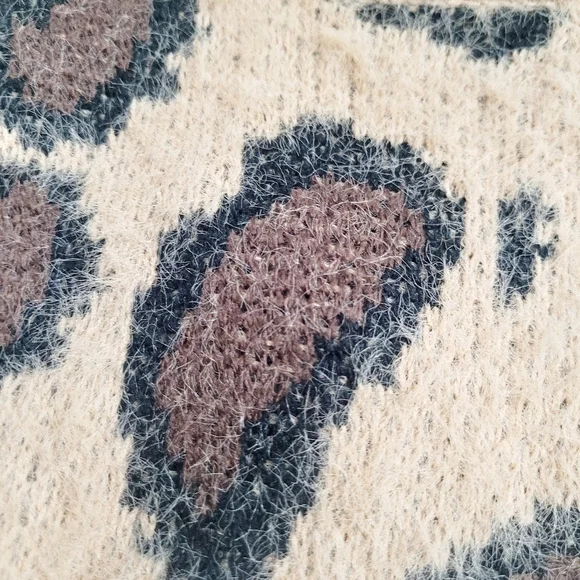 Altar’d State Leopard Print Fuzzy Sweater Size S/M Tan Brown Oversized Soft Knit - Picture 7 of 13